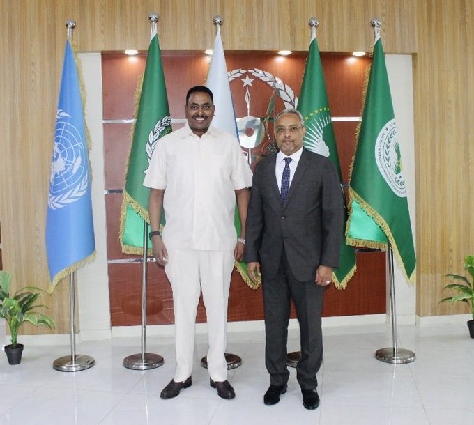 Le Ministre des Affaires Etrangères et de la Coopération Internationale,S.E M. Abdoulkader Houssein Omar a reçu aujourd’hui S.E M.Workneh Gebeyehu, Secrétaire Exécutif de l’Autorité Intergouvernementale pour le développement (IGAD) en visite de courtoisie