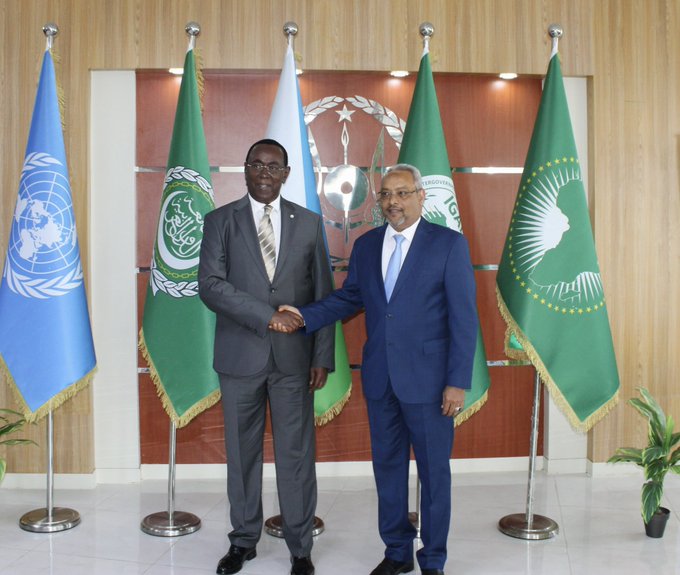 Le Ministre des Affaires Etrangères et de la Coopération Internationale S.E Monsieur Abdoulkader Houssein Omar a reçu ce matin la délégation de la Mission d’observation électorale de l’Union Africaine conduite par S.E Monsieur Bernard Makuza, ancien premi