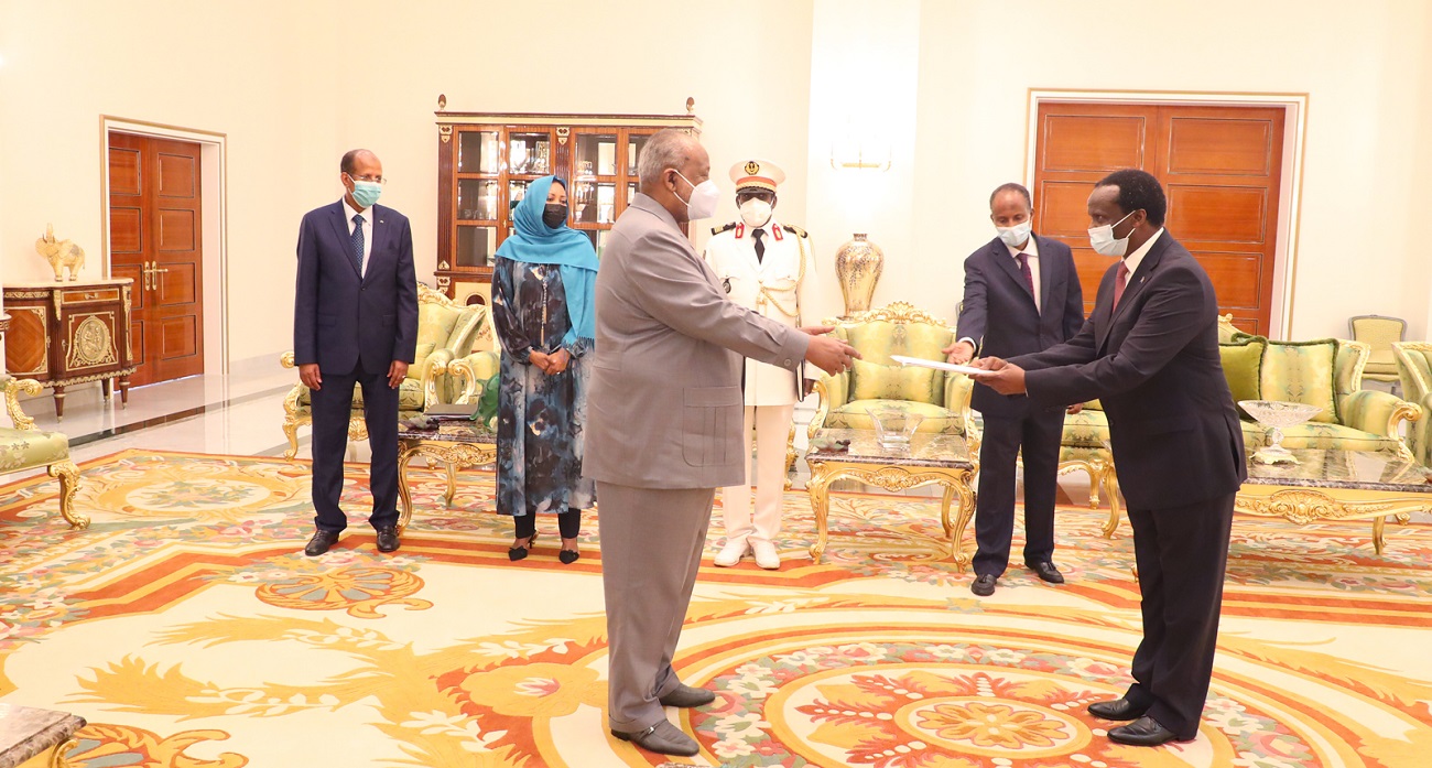 Le chef de l'Etat reçoit les lettres de créances de nouveaux ambassadeurs de l'Afrique du Sud, de la Mauritanie, du Canada et de la Suisse