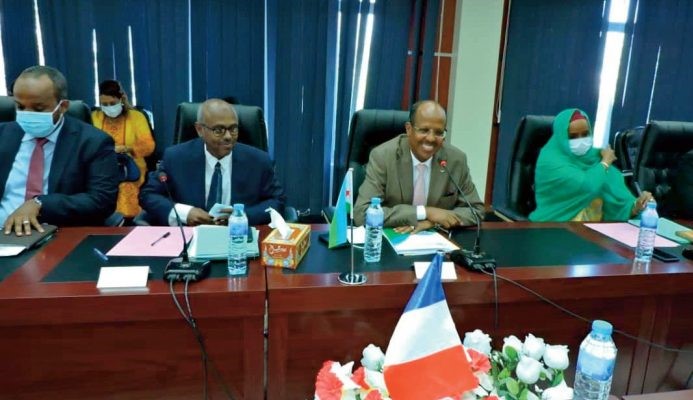 Le chef de la diplomatie djiboutienne reçoit une délégation française de la région PACA