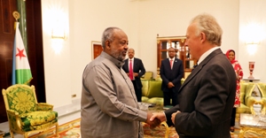 le Président de la République reçoit le représentant spécial du secrétaire général des nations unies pour la somalie