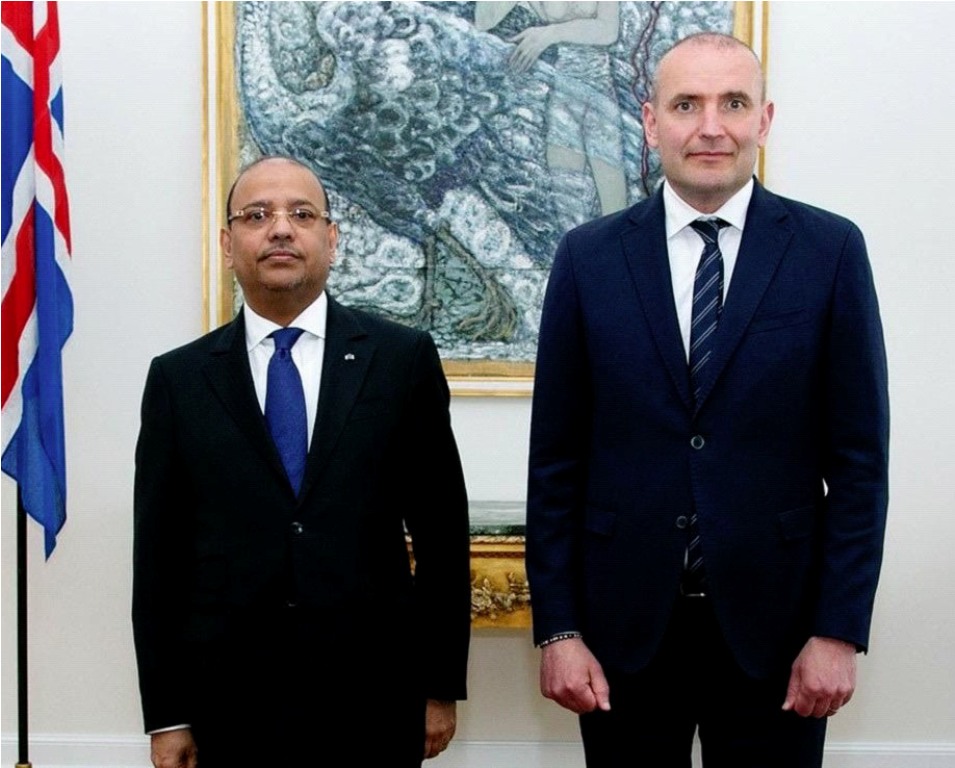 L’ambassadeur Ayeid Mousseid Yahya remet ses lettres de créance au Président Islandais Guðni Th. Jóhannesson