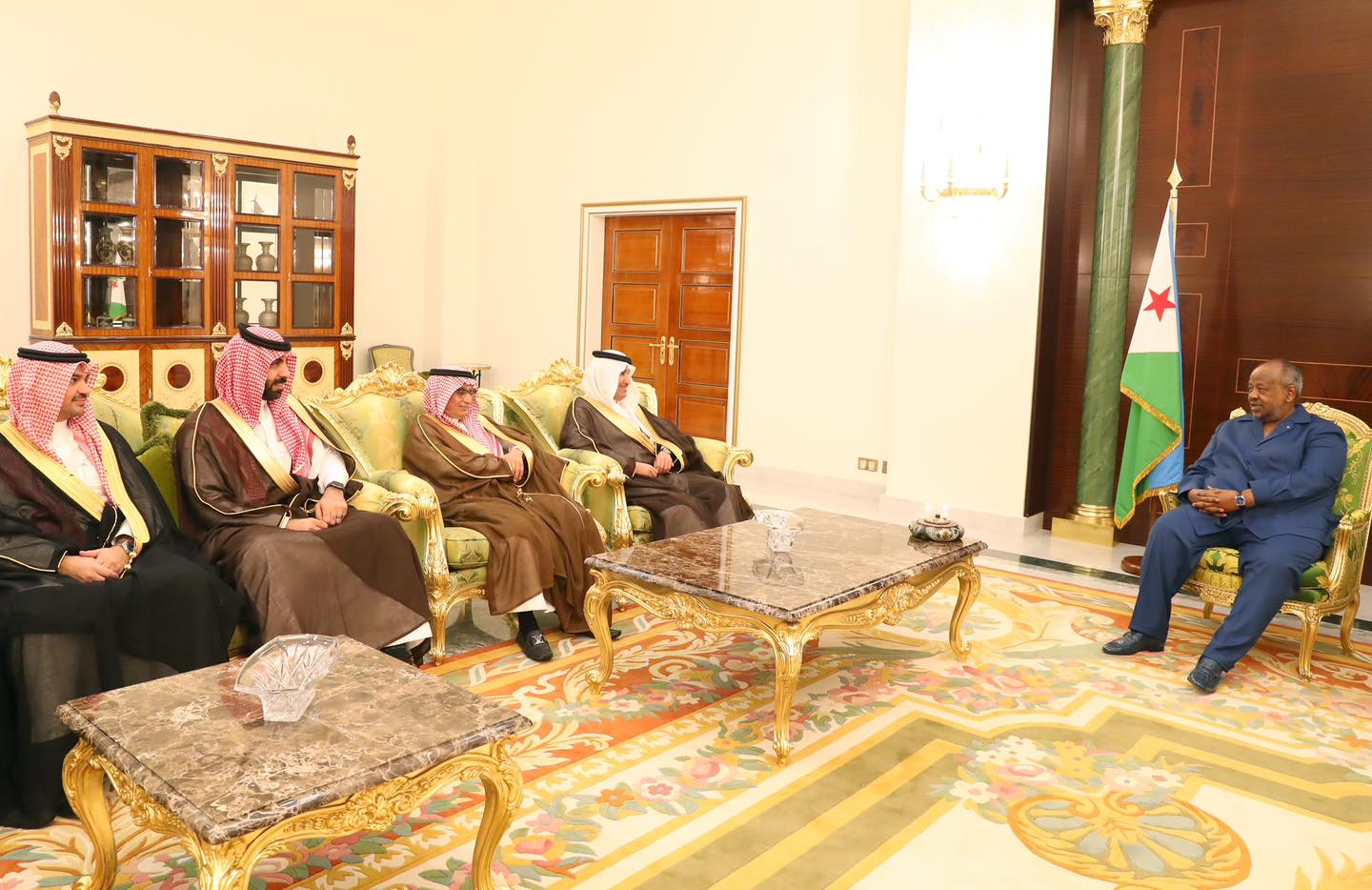 Le Président Guelleh reçoit le ministre saoudien des Transports