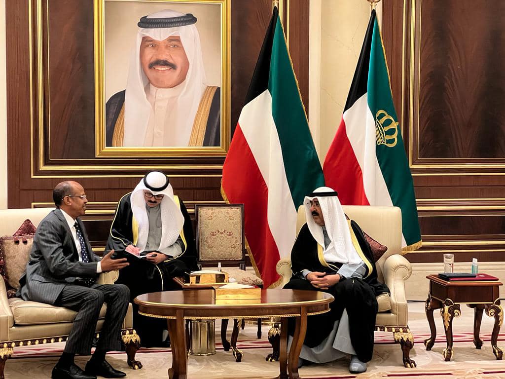 Le chef de la Diplomatie Djiboutienne présente de vive voix les condoléance à l 'Emir du Koweït, Mishaal Al-Ahmad Al-Jaber Al-sabah