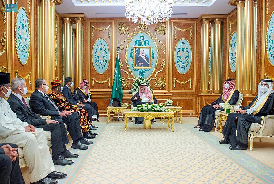 L'ambassadeur Dya-eddine reçu par le roi Salman bin Abdulaziz Al Saoud