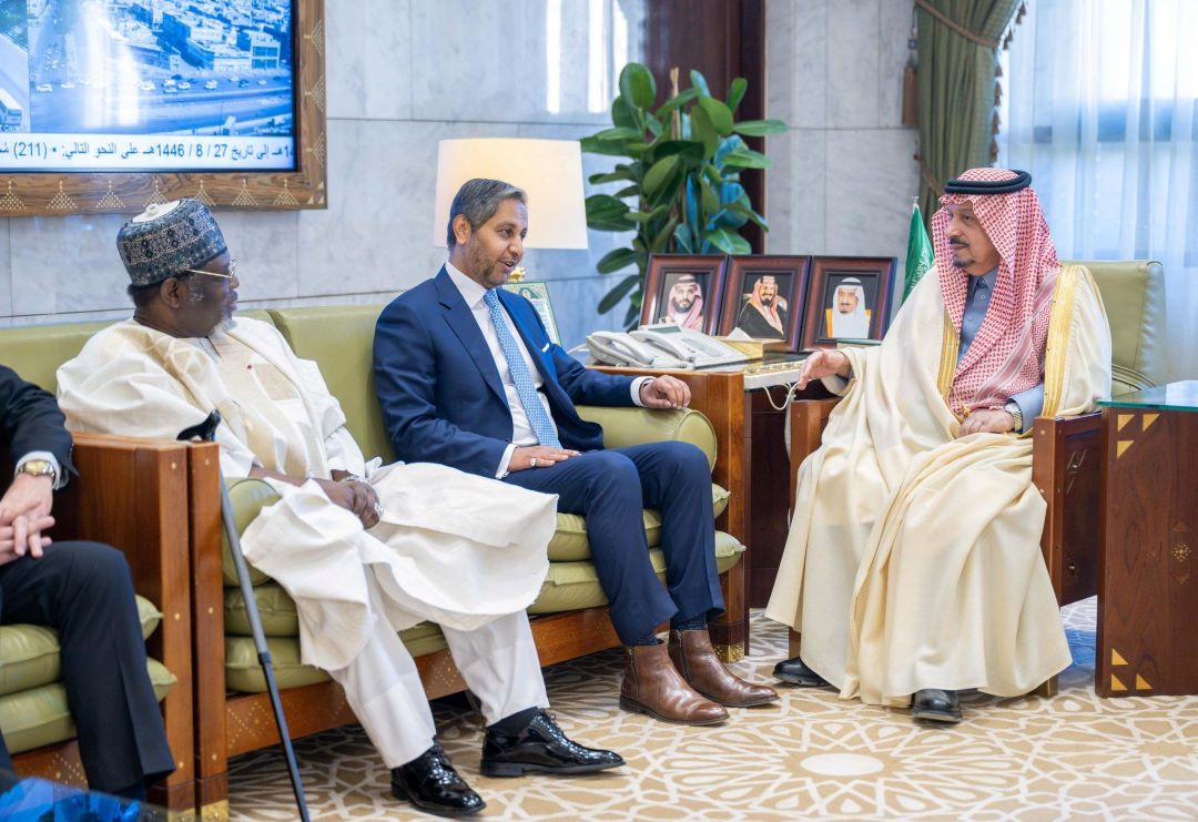 Arabie saoudite : le doyen du corps diplomatique Dya Eddine Bamakhrama reçu par les autorités de Riyad
