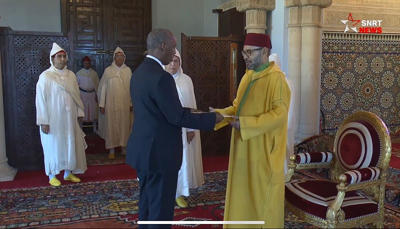 L’ambassadeur Mohamed Douhour Hersi remet ses lettres de créance au Roi Mohamed VI