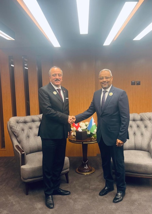 En marge du Sommet arabe à Bagdad, M. Abdoulkader Houssein Omar multiplie les rencontres bilatérales de haut niveau