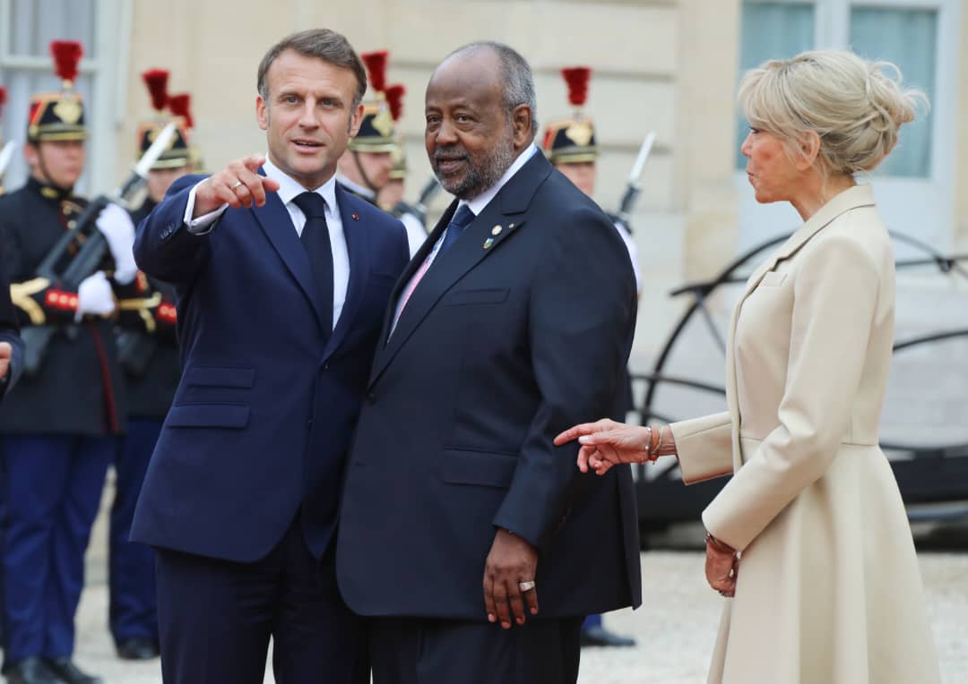 Le président Ismail Omar Guelleh reçu à l’Élysée par Emmanuel Macron juste avant la cérémonie d’ouverture des JO 2024
