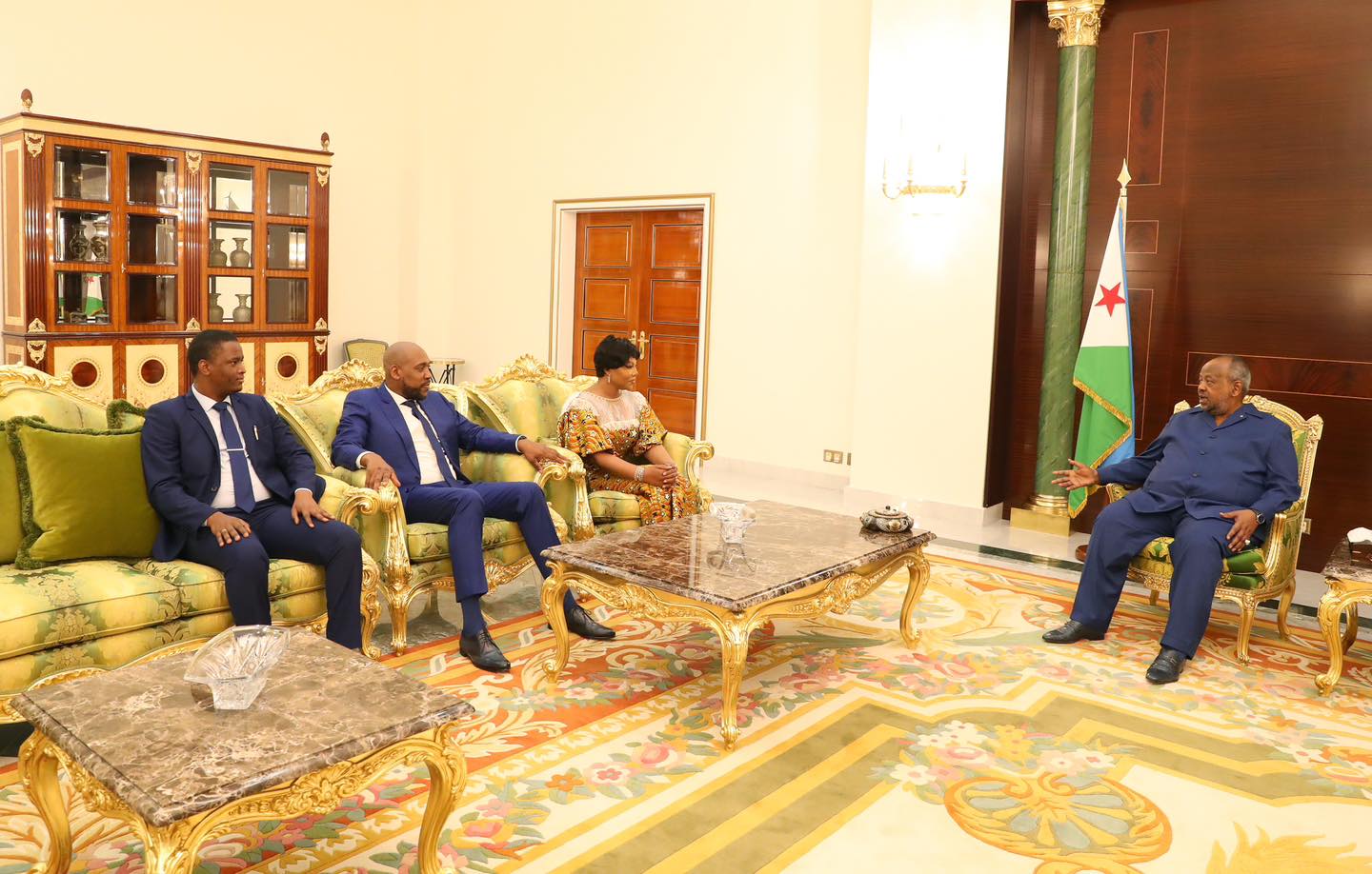 Le Président Guelleh reçoit la Ministre ivoirienne de la Femme, de la Famille et de l’Enfant
