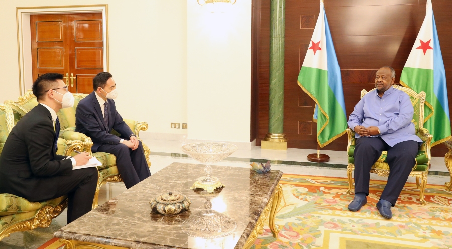 Le Président de la République s’entretient avec l’Envoyé spécial de la Chine pour la Corne d’Afrique