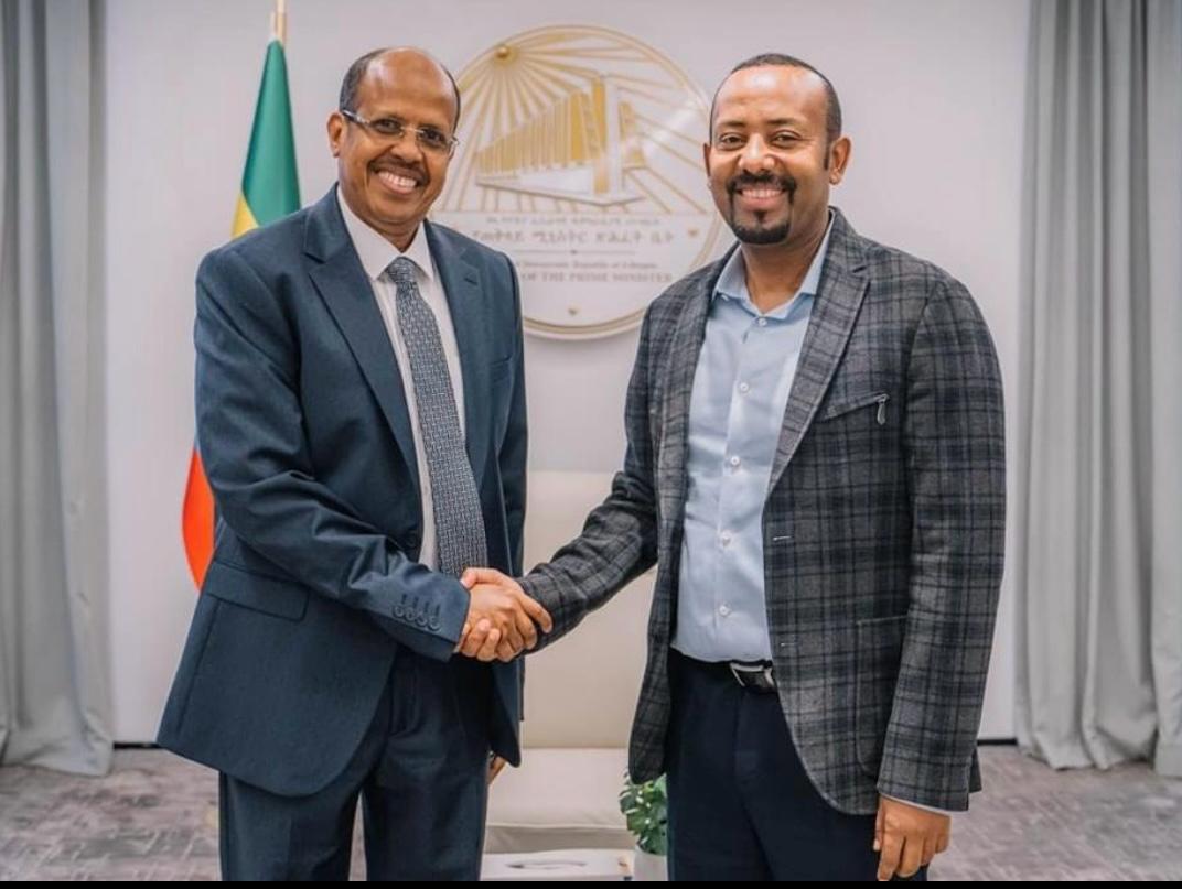 Arrivée du chef de la diplomatie djiboutienne à Addis-Abeba où il est reçu par le Premier ministre Abiy Ahmed