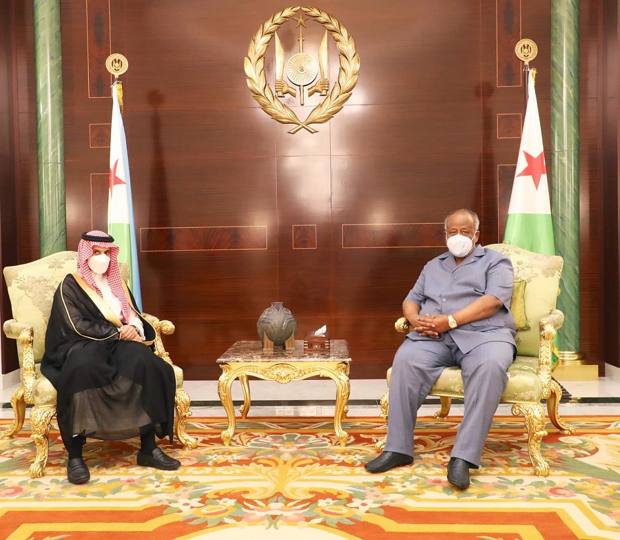 Le président de la République reçoit le ministre saoudien des Affaires étrangères